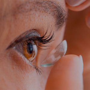 Adaptação de lentes de contato